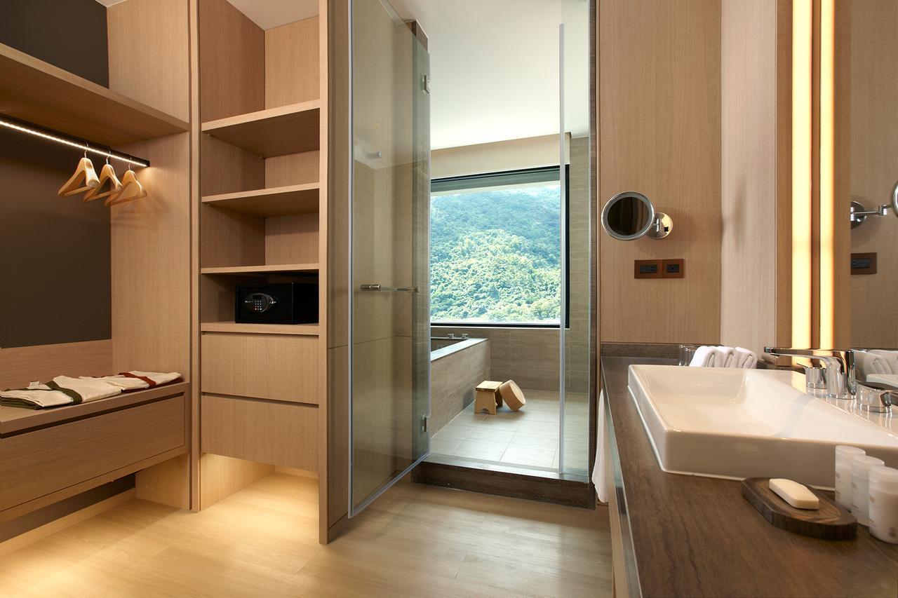 ムー ジャオシー ホテル 礁渓郷 エクステリア 写真 A bathroom in a hotel